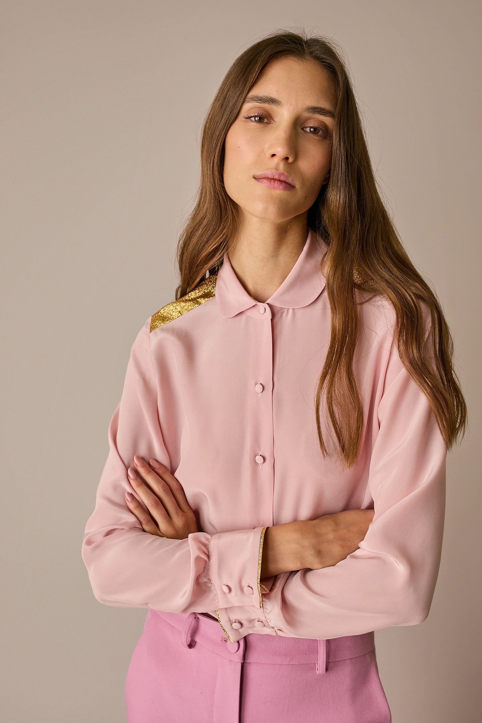 Camicia in seta con dettagli dorati