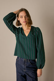 Top a righe con scollo a V