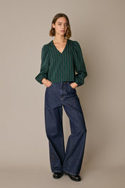 Top a righe con scollo a V