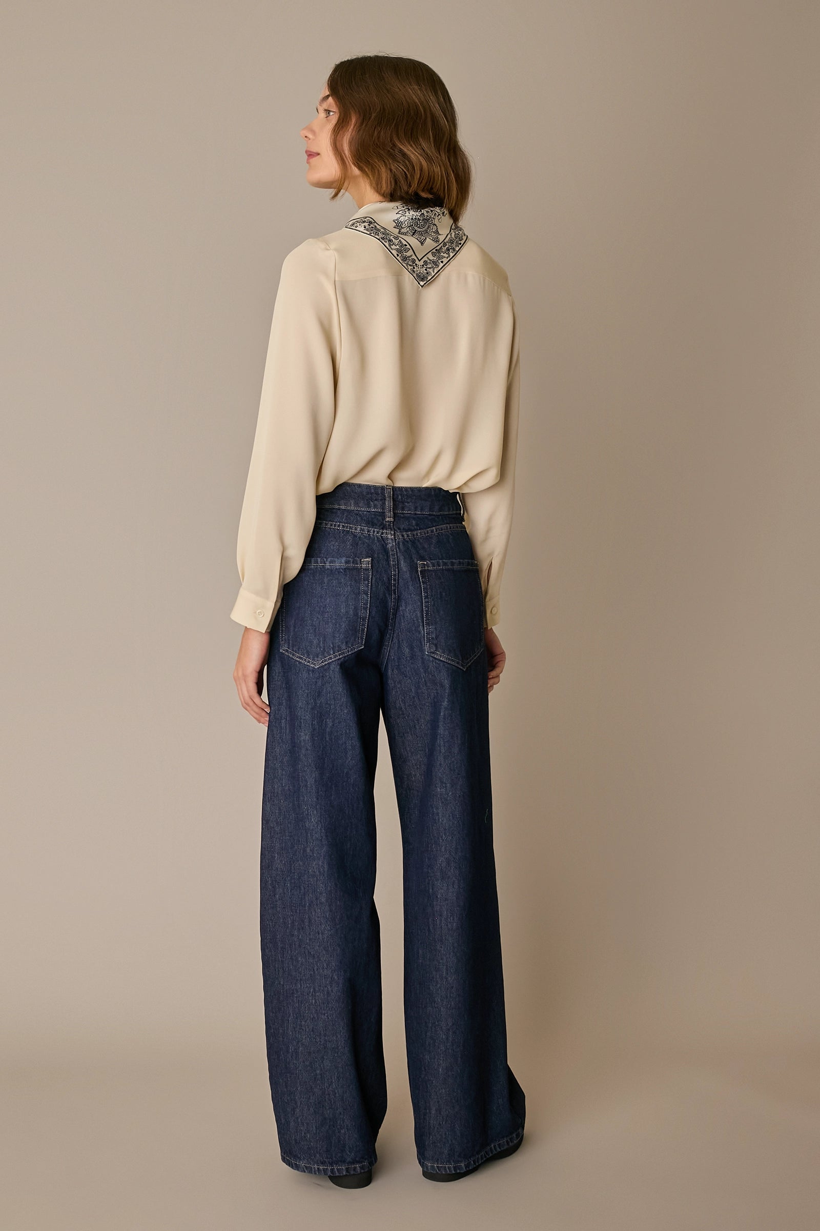 Silk-blend shirt with bandana collar