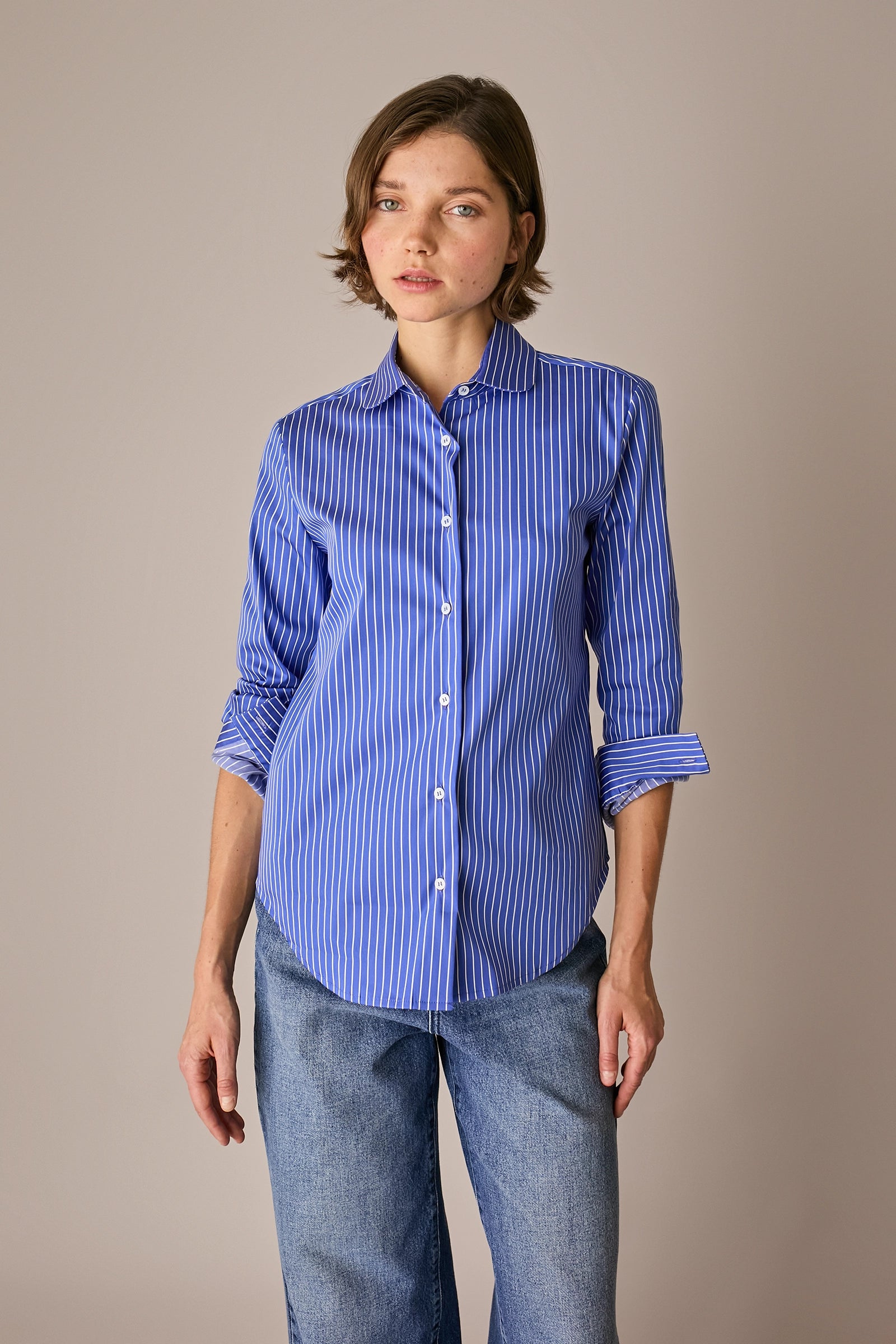 camicia in cotone stretch con colletto stondato, colletto stondato, righe blu-bianco