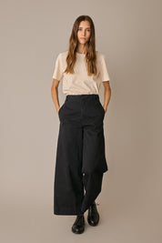 Cotton trousers with adjustable waist tabs
