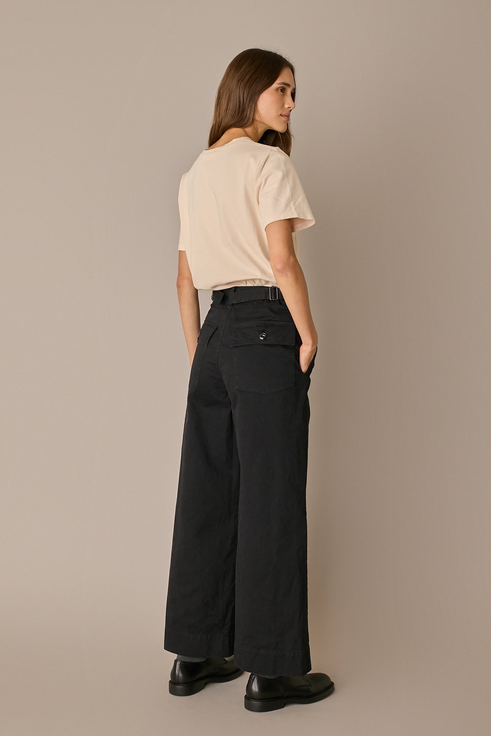 Cotton trousers with adjustable waist tabs