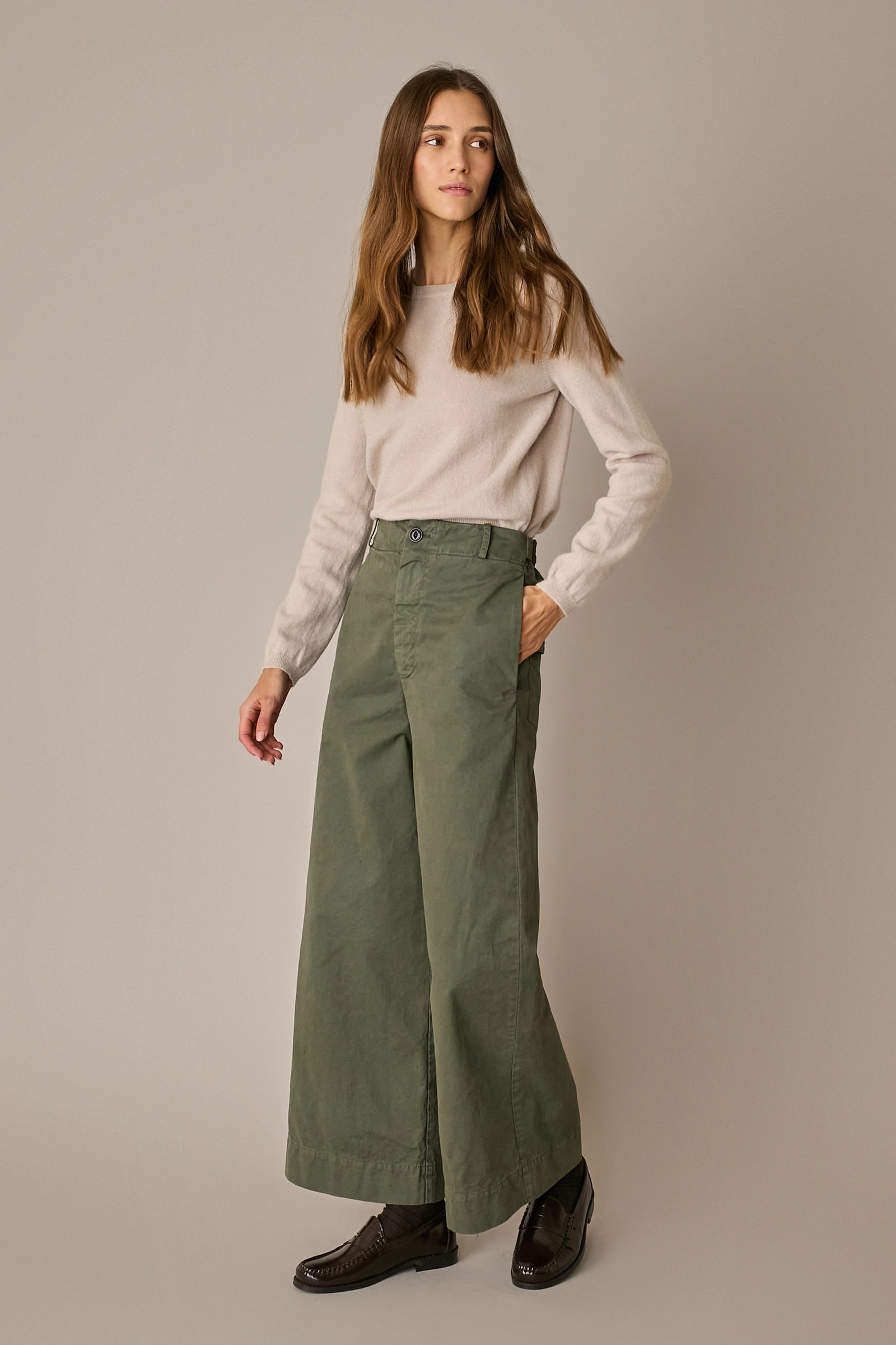 Cotton trousers with adjustable waist tabs