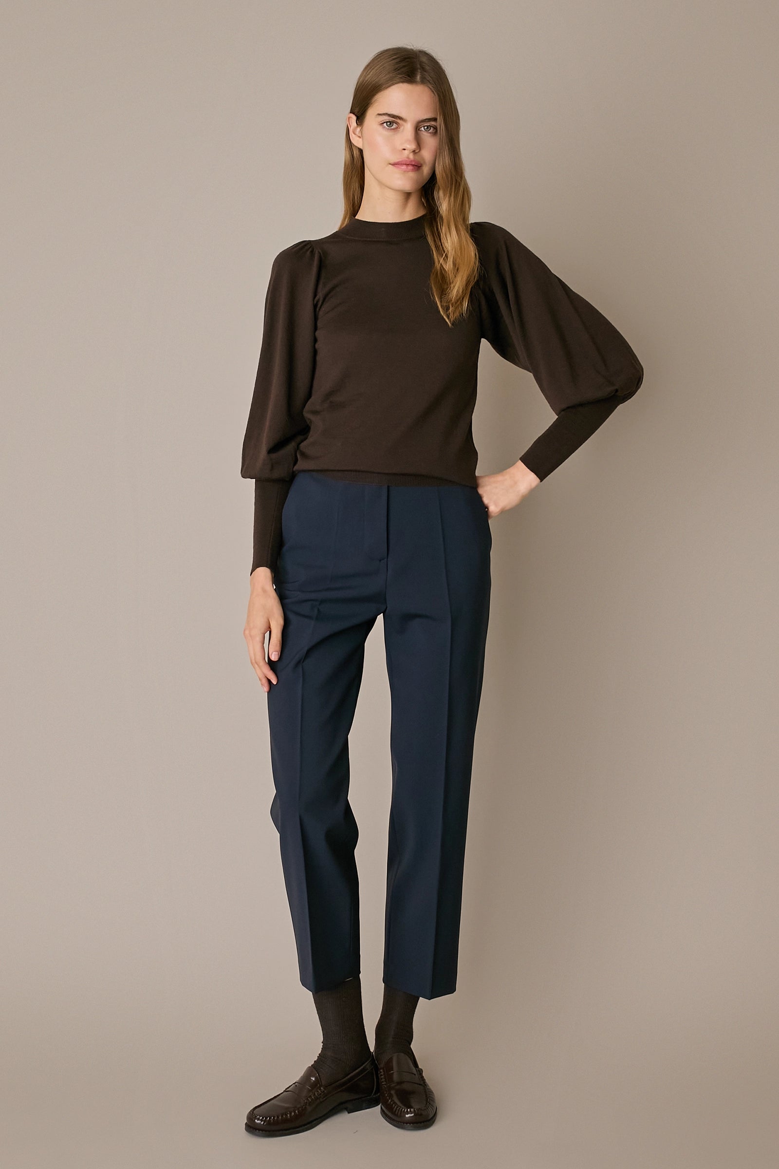 Stretch wool trousers with pleats