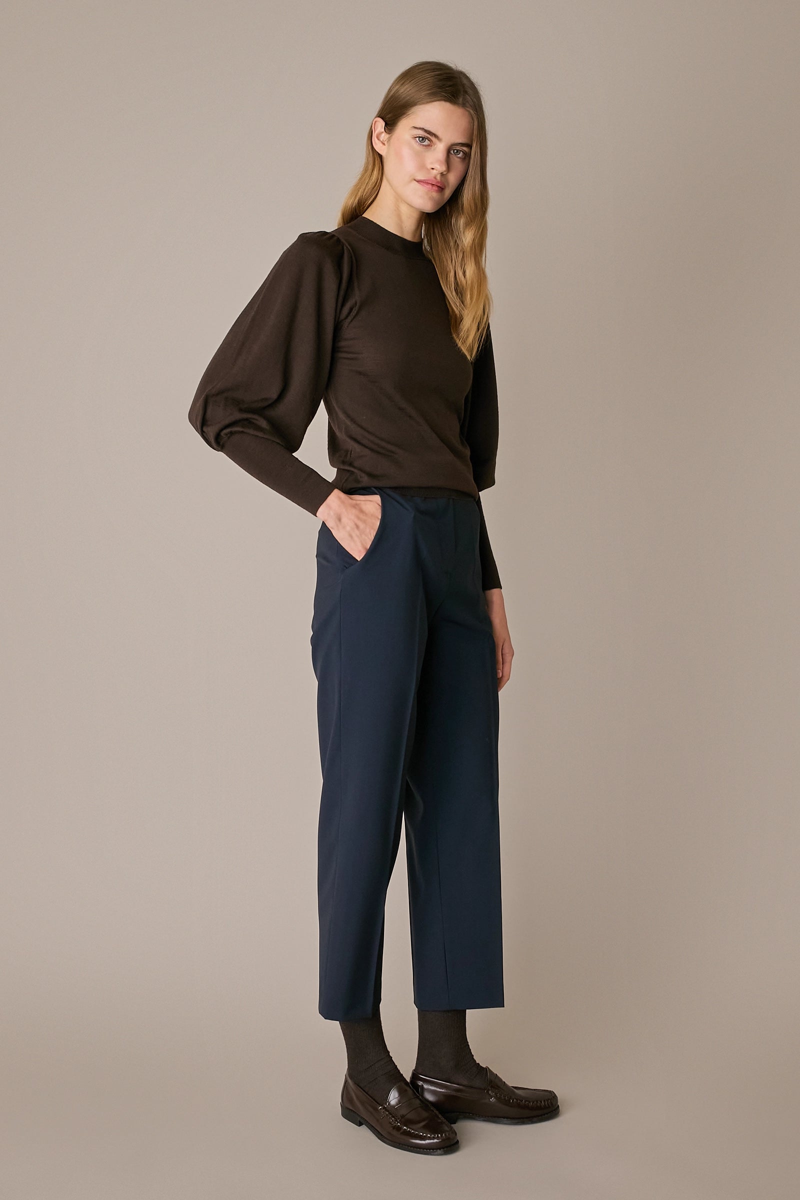 Stretch wool trousers with pleats