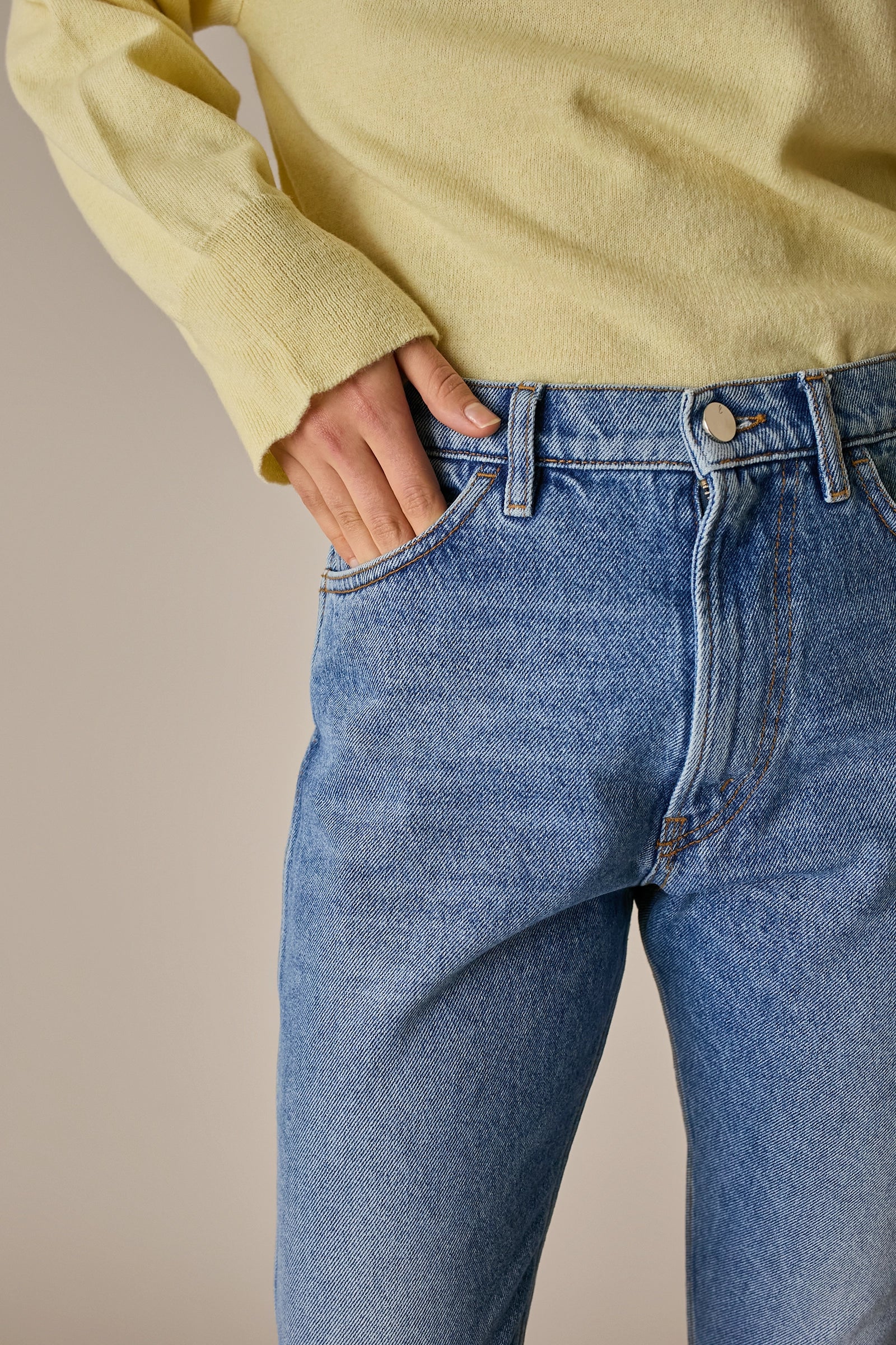 90s slim straight-leg jeans