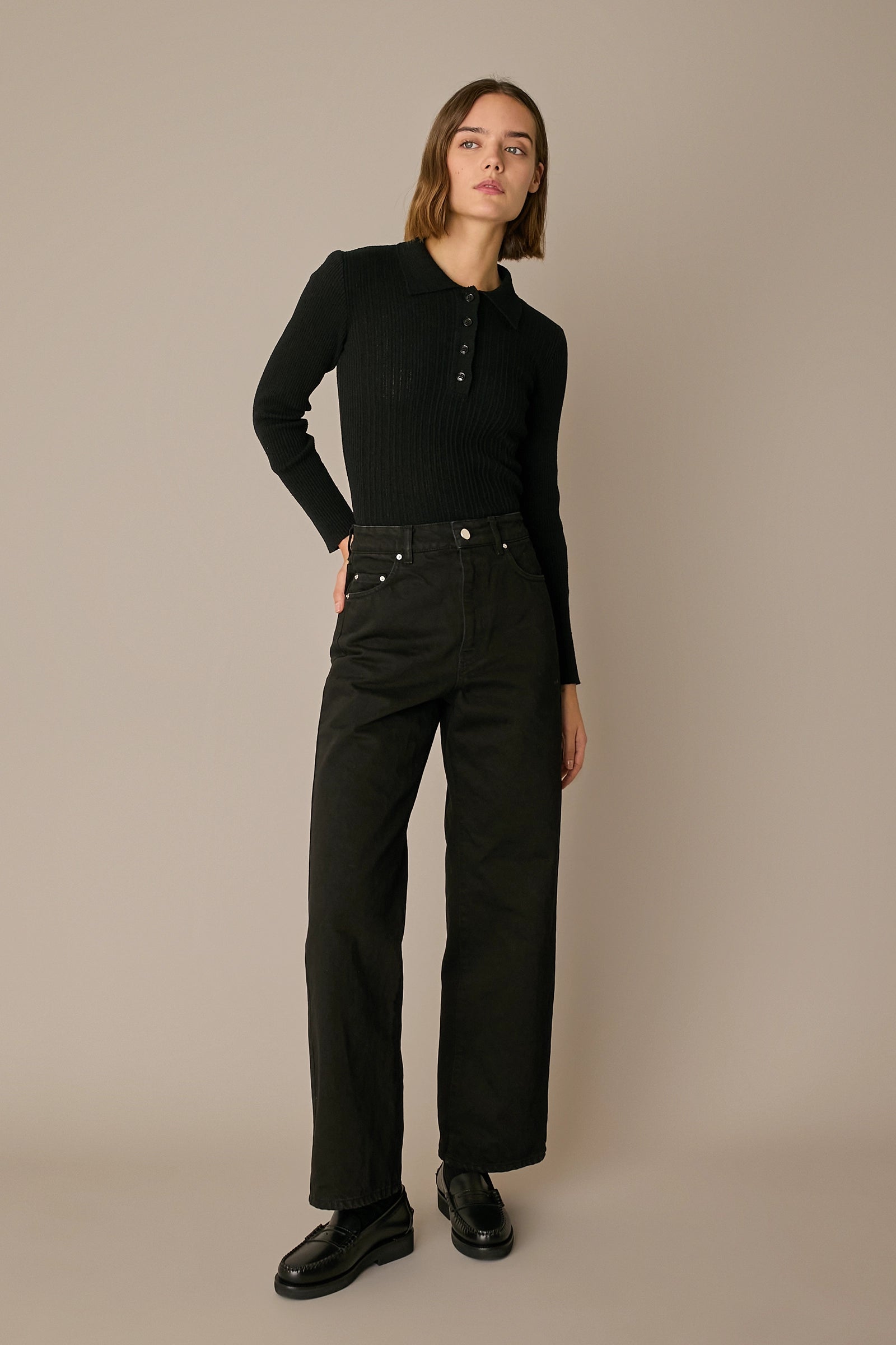 90s Straight-Leg Jeans