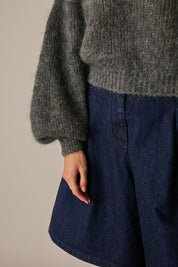 Bermuda in denim con pinces