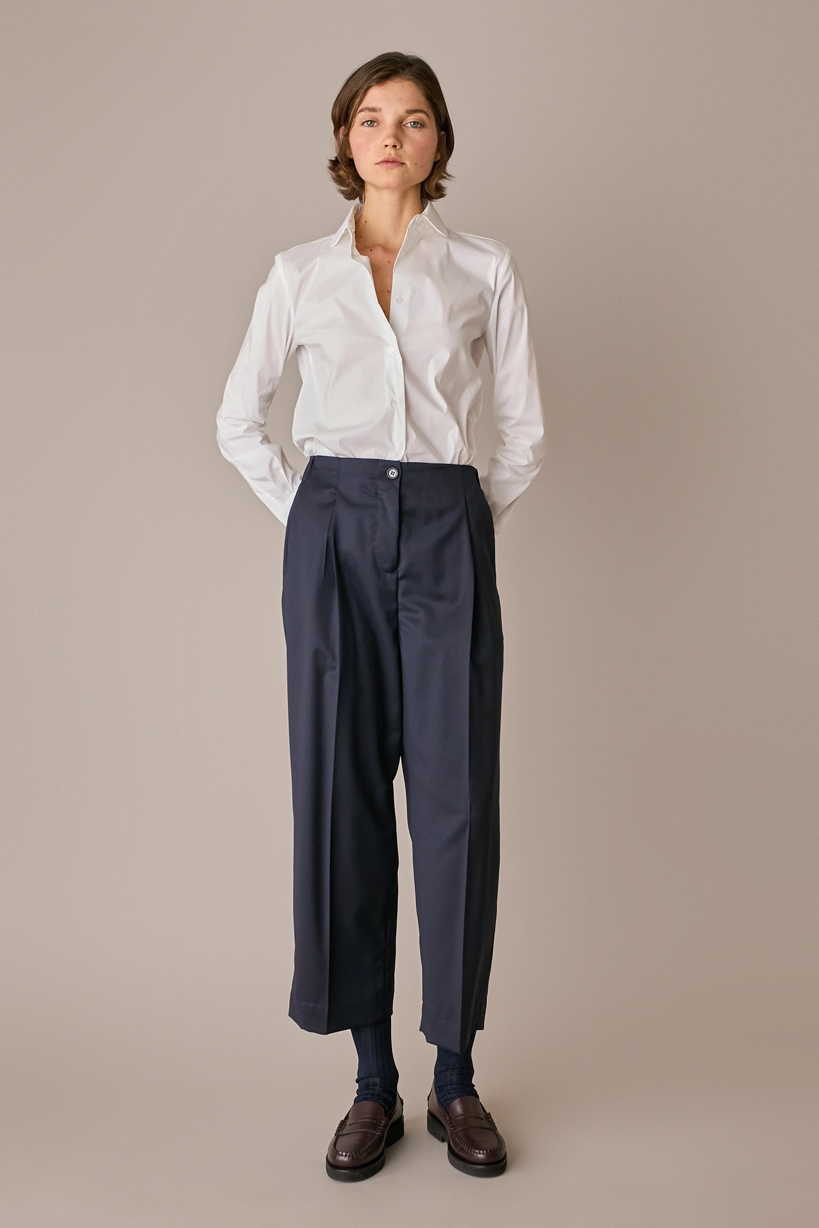 pantaloni in lana con vita elastica, modello a gamba dritta, blu navy