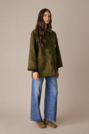 Giacca imbottita – Everyday Wear verde militare, vestibilità regolare e struttura trapuntata