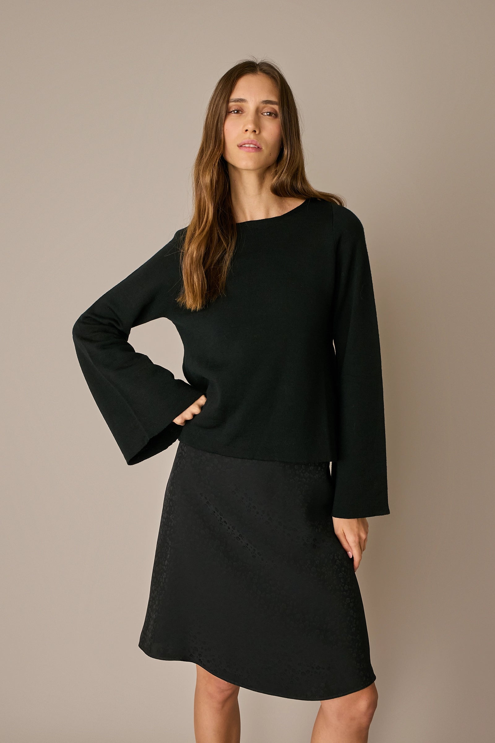 Gonna fluida jacquard