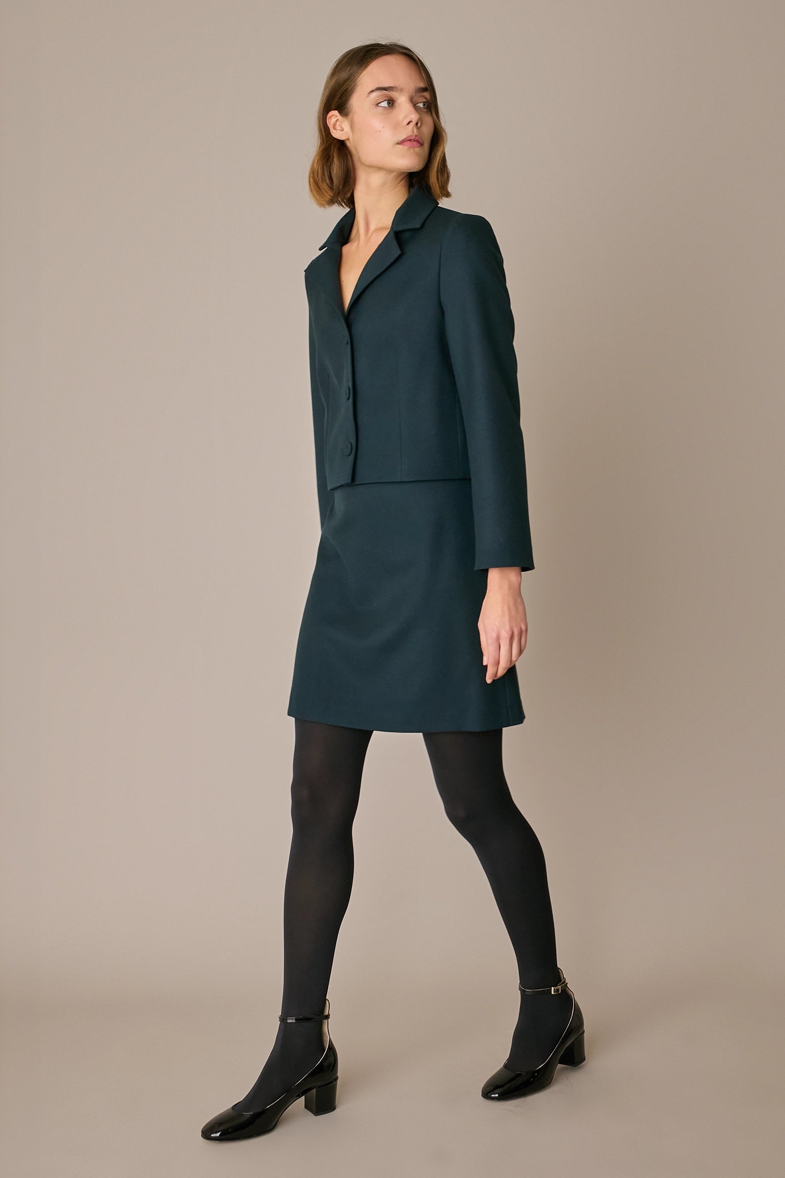 Tailleur giacca e gonna in lana vergine