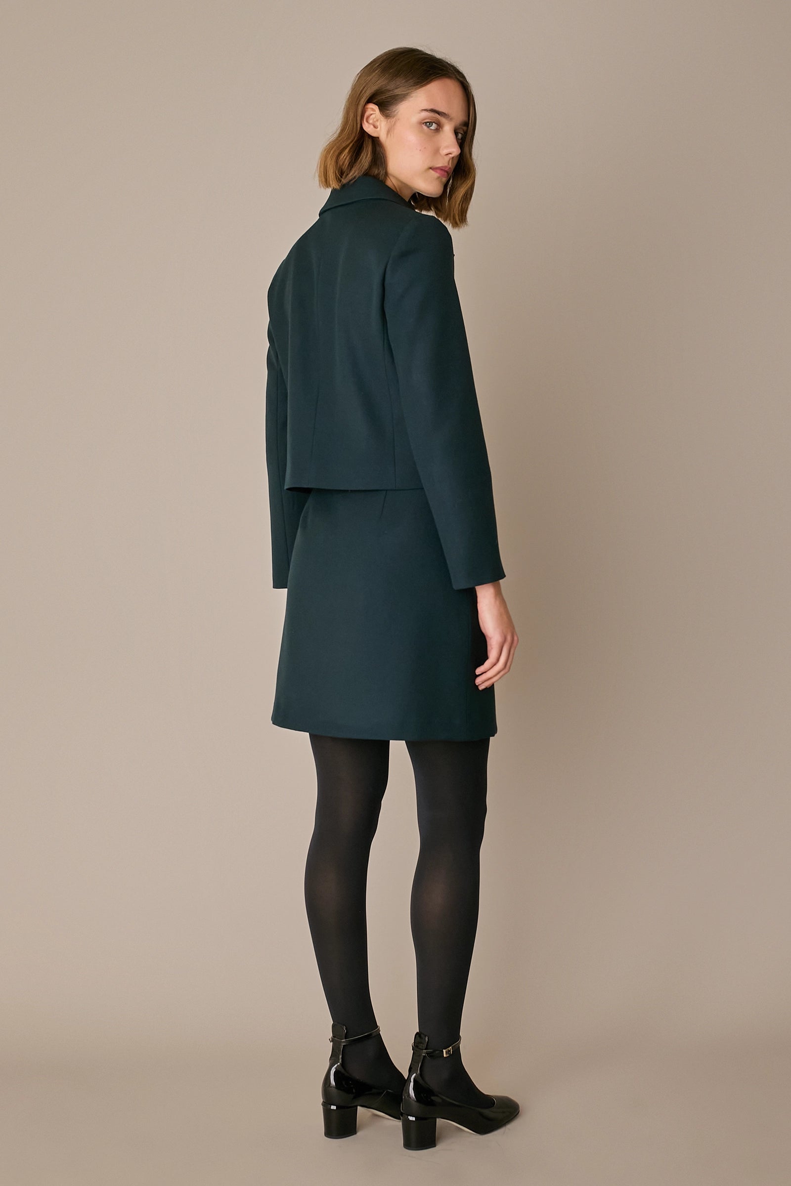 Tailleur giacca e gonna in lana vergine