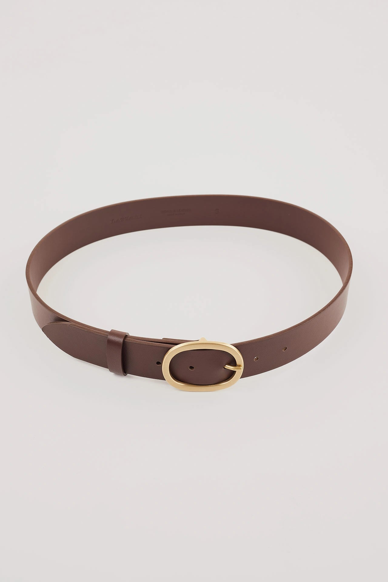 Cintura in pelle con fibbia ovale