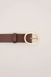 Cintura in pelle con fibbia ovale