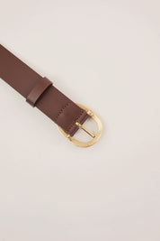 Cintura in pelle con fibbia ovale