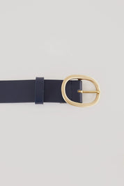 Cintura in pelle con fibbia ovale