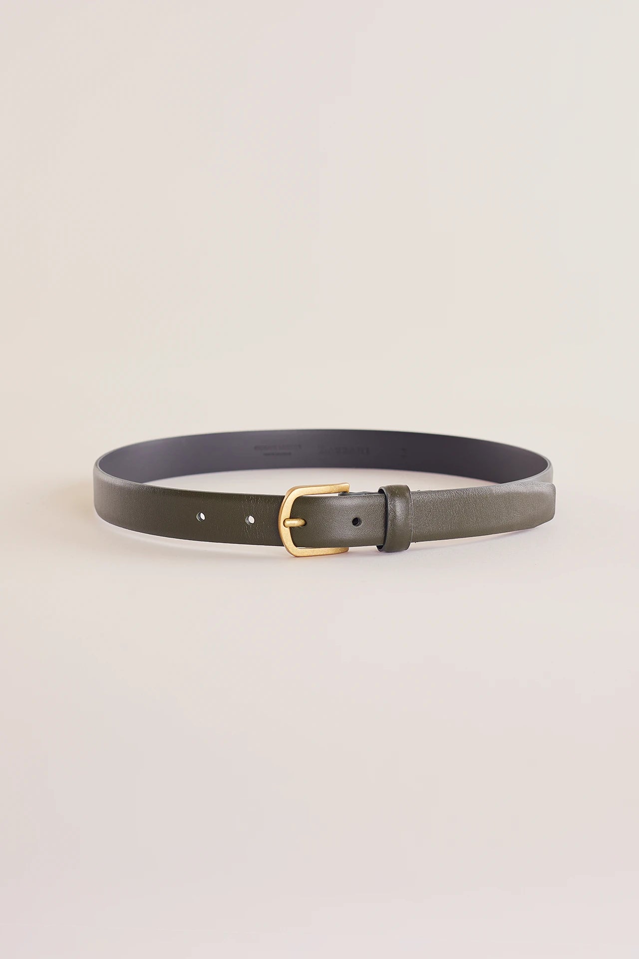 Thin rectangular buckle leather belt