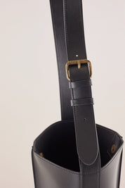 Borsa a secchiello in pelle