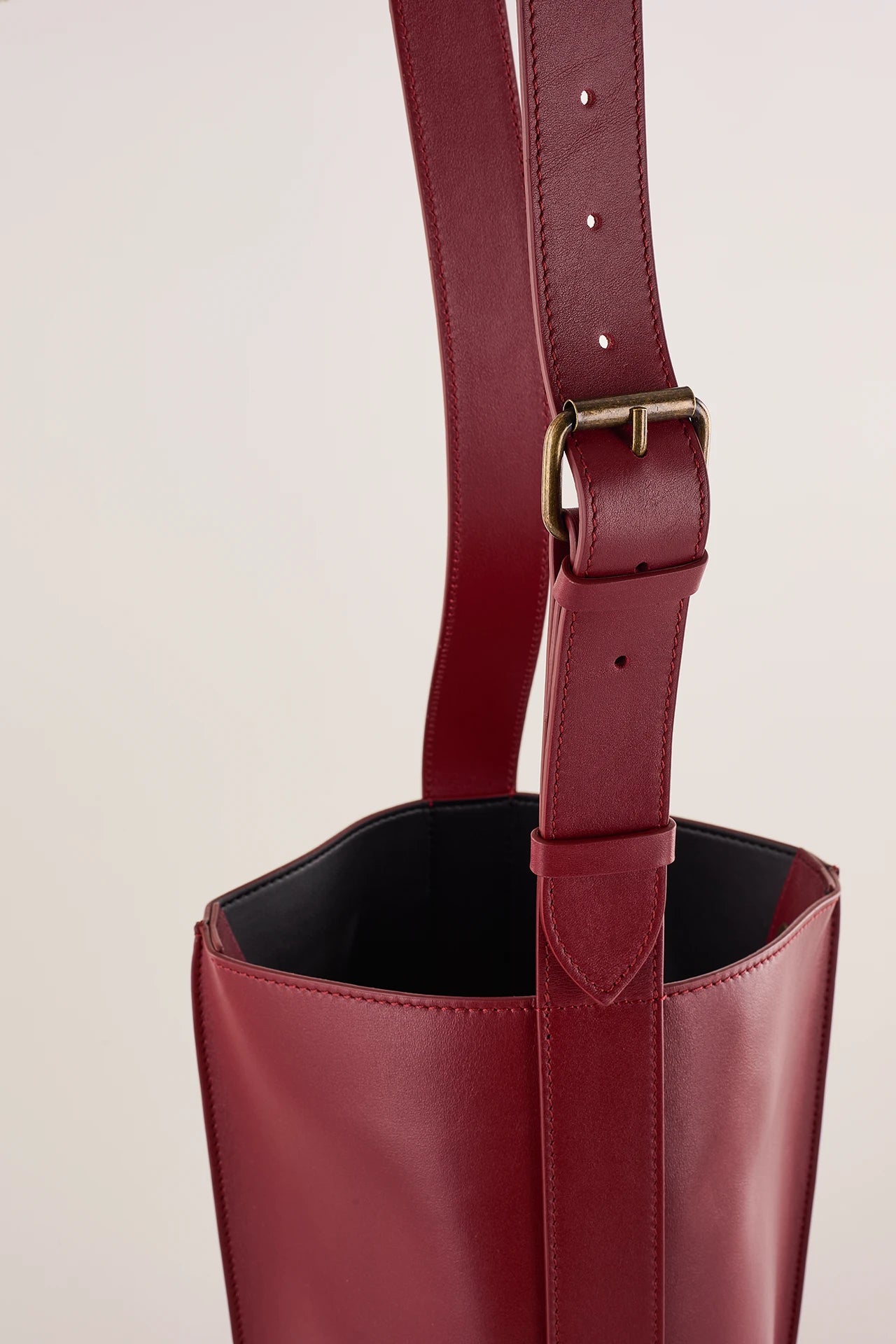 Borsa a secchiello in pelle