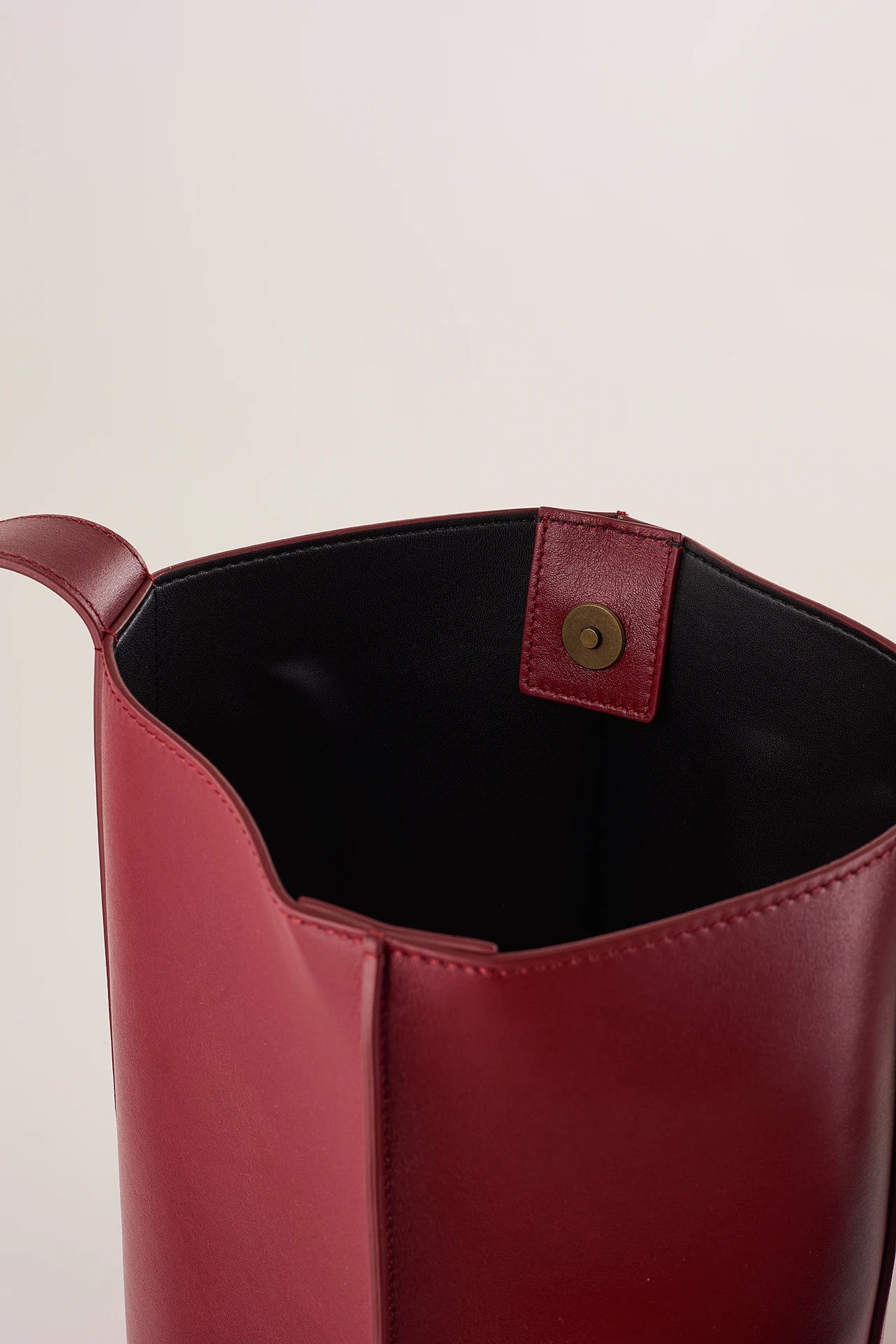 Borsa a secchiello in pelle