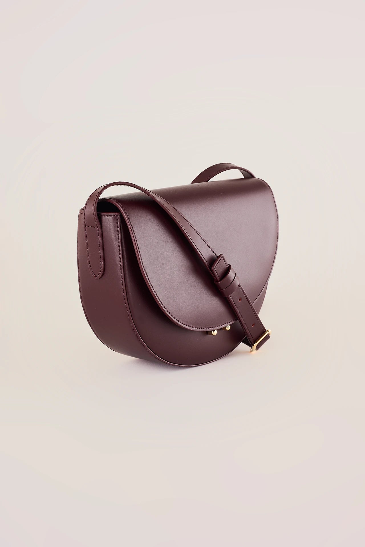 Half moon shoulder bag