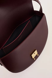 Half moon shoulder bag