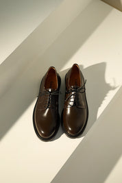 Stringate in pelle liscia