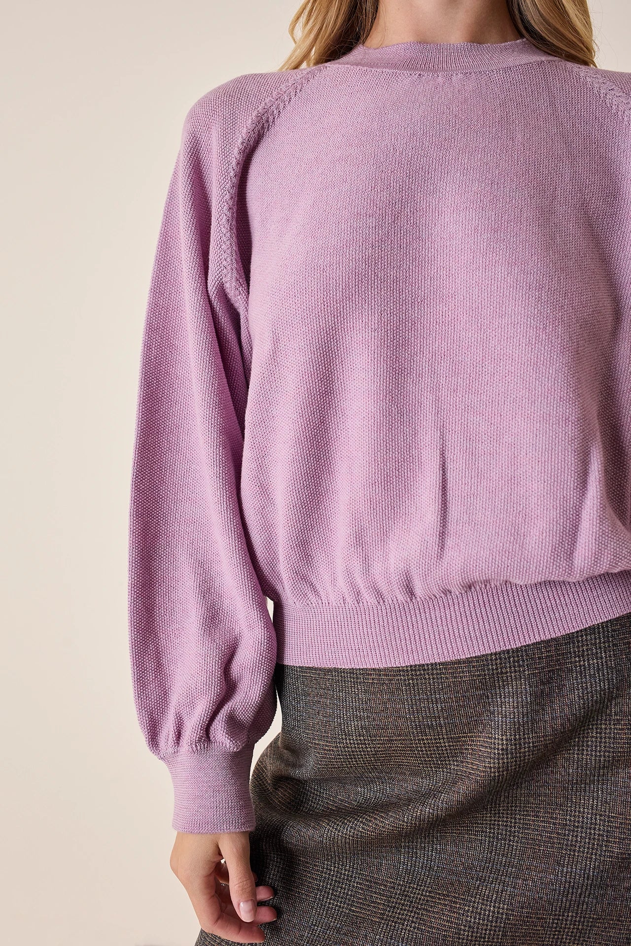 Raglan sleeve jumper