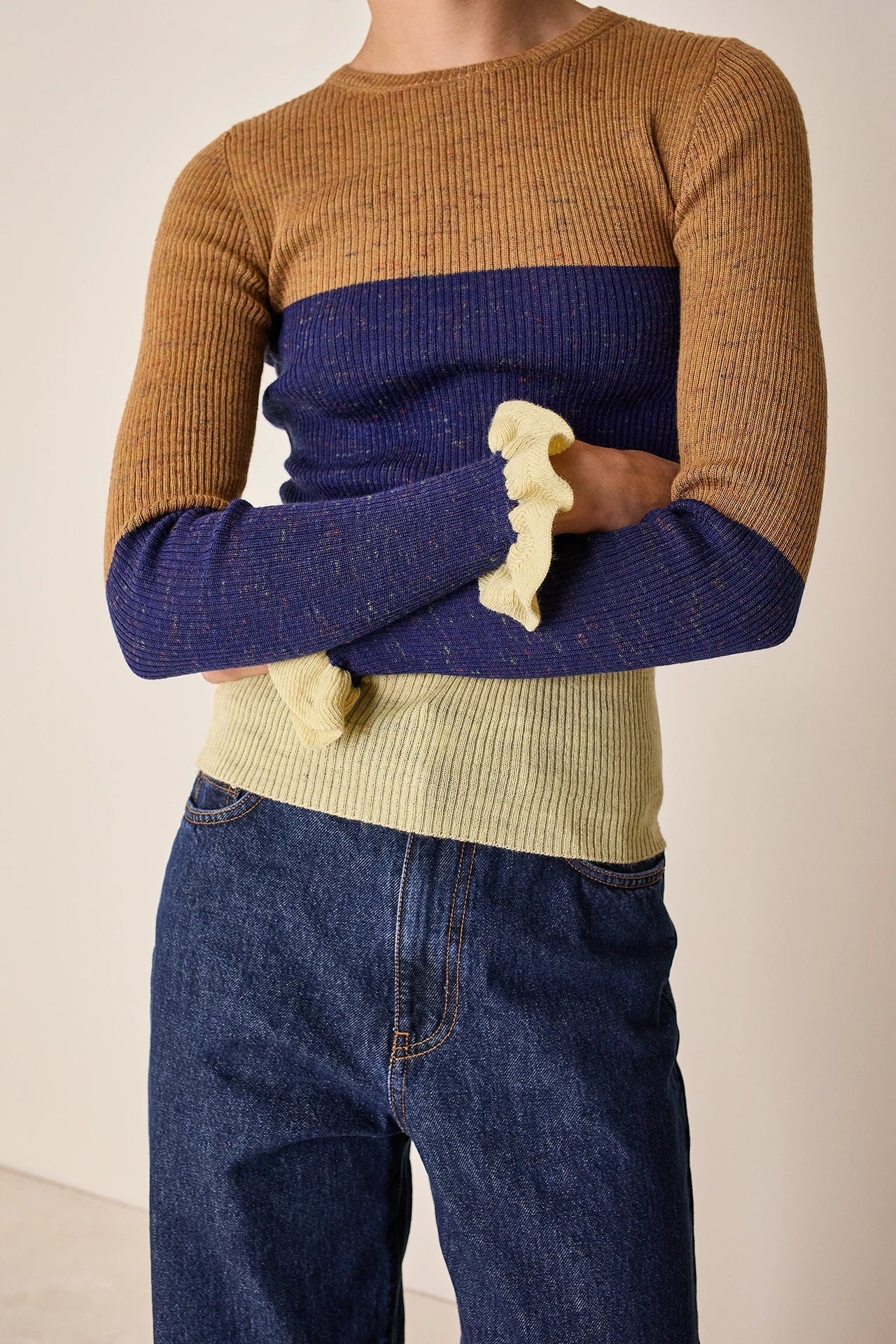 Maglia multicolor con volant