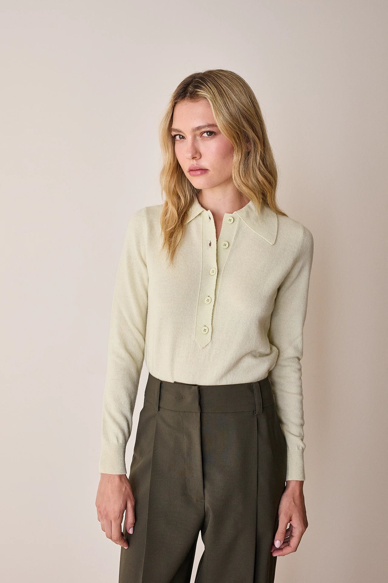 Polo in lana e cashmere con maxi colletto