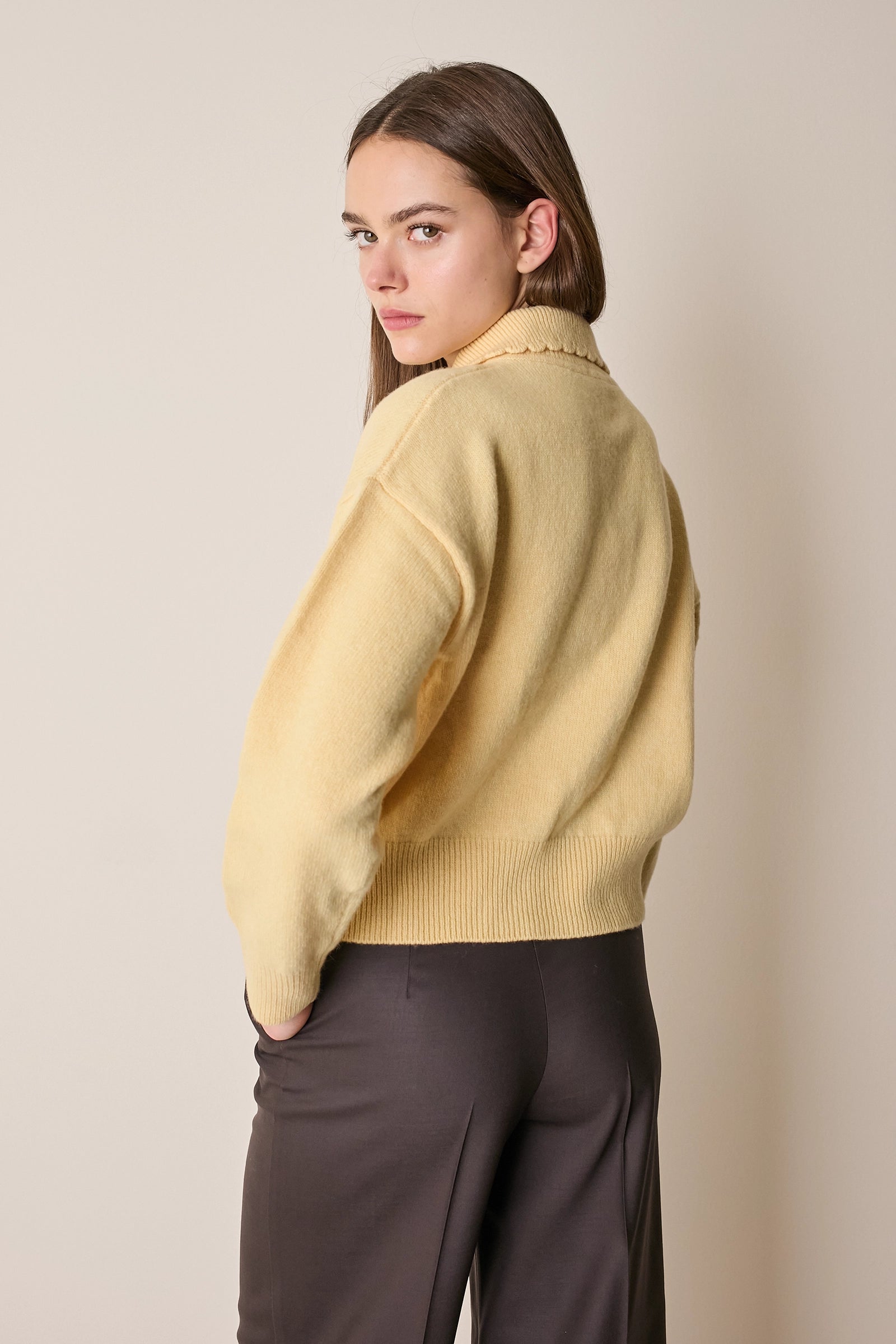 Wool and cashmere polo with scalloped collar