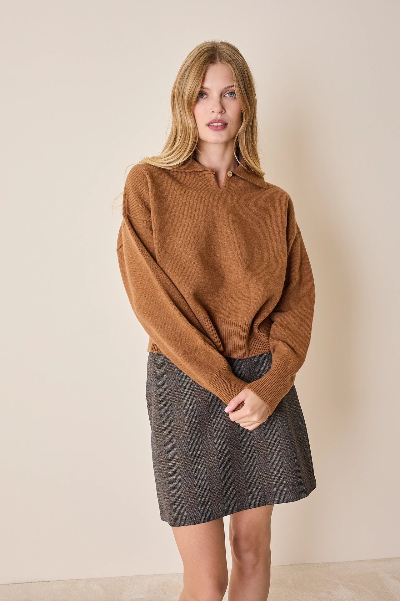 Wool and cashmere polo with scalloped collar