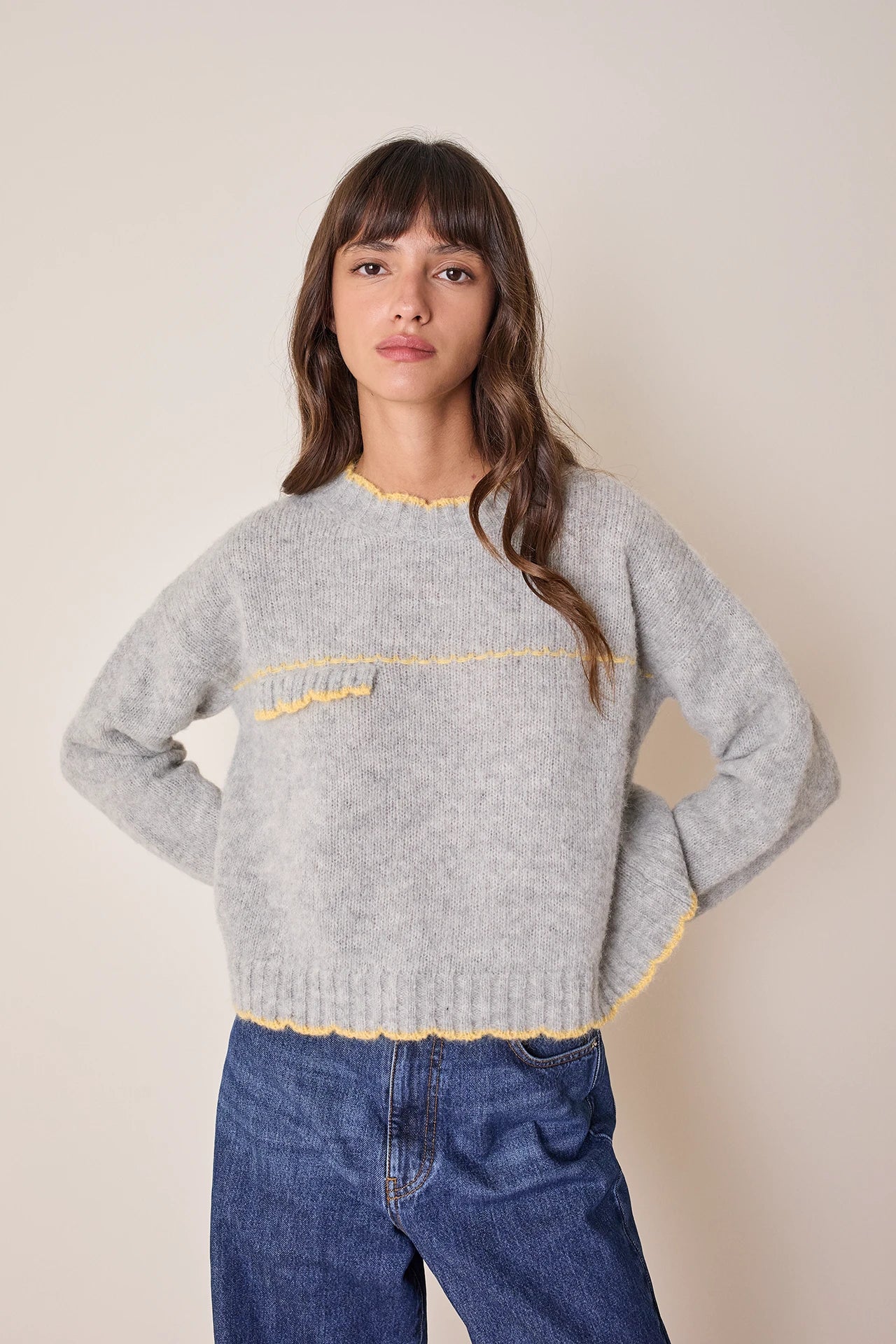 Maglia in alpaca con bordi smerlati