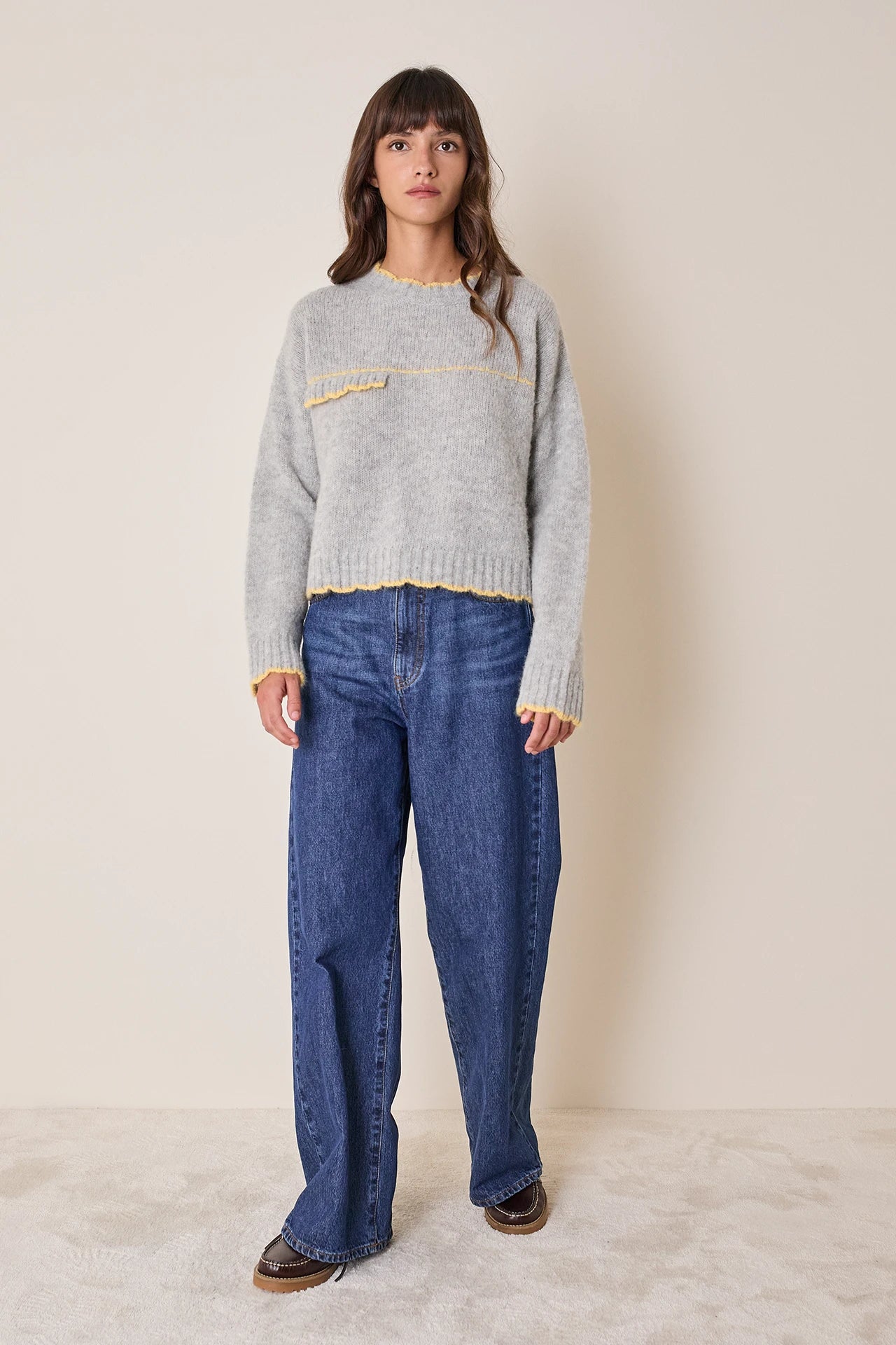 Maglia in alpaca con bordi smerlati
