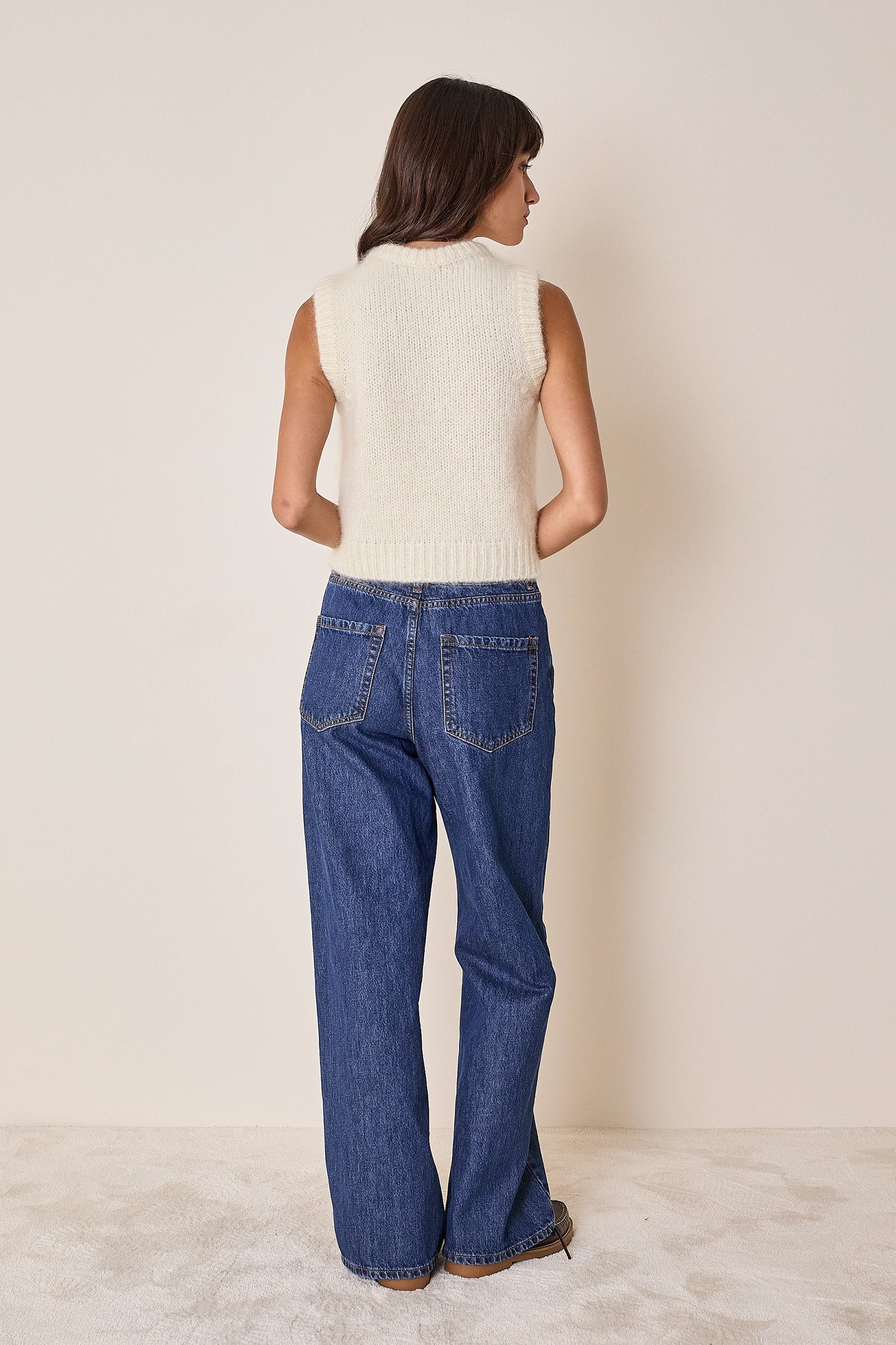 Mohair vest with embroidered flowers