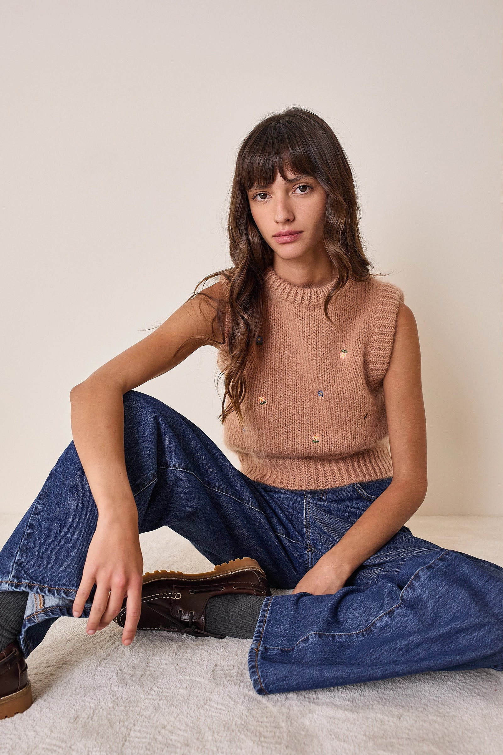 Mohair vest with embroidered flowers