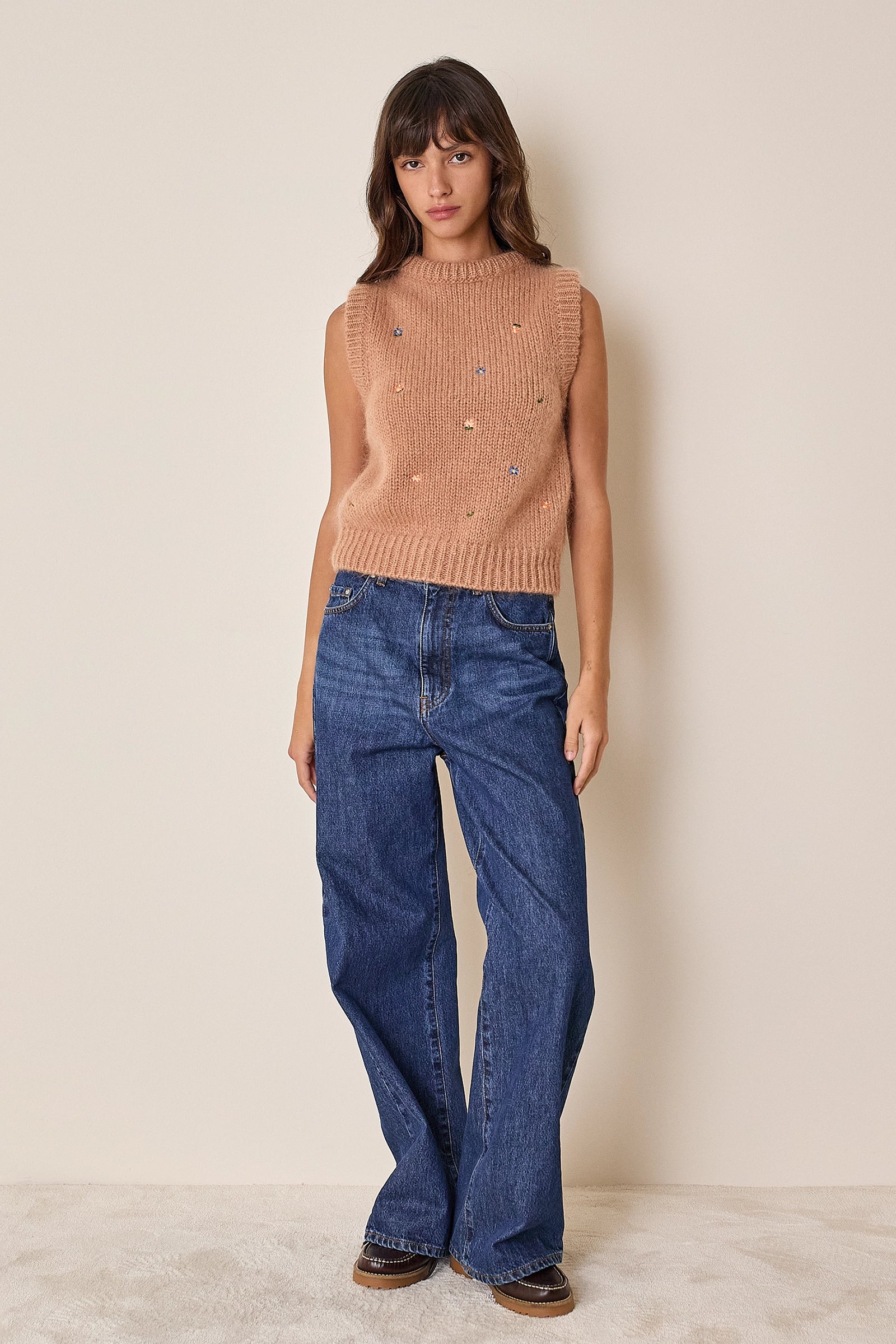 Mohair vest with embroidered flowers