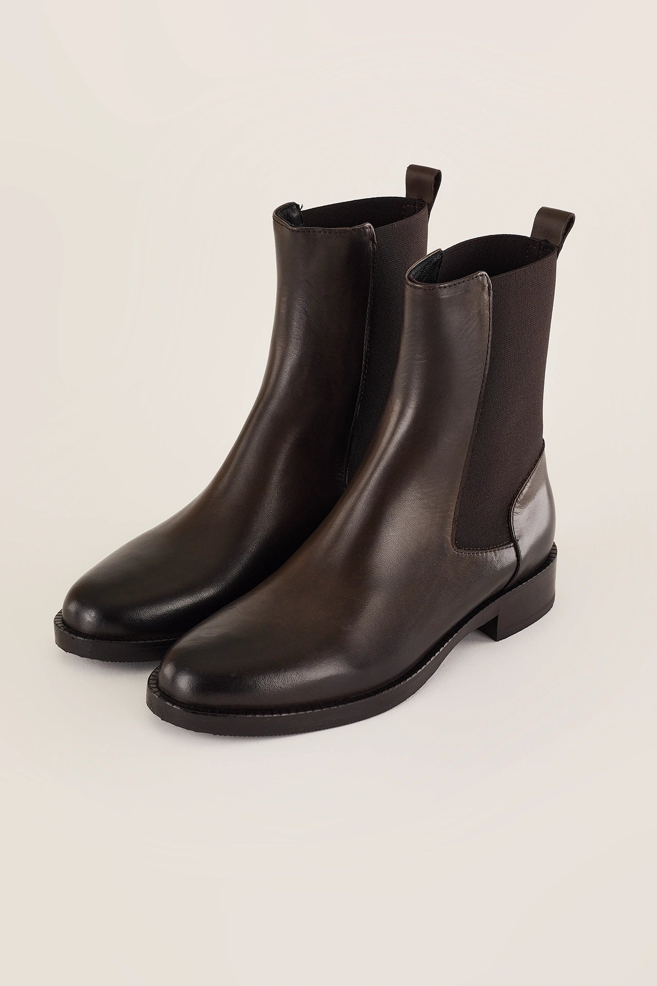 Chelsea boots con fondo in gomma