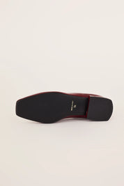 Ballerine in pelle lucida con cinturino