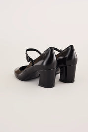 Mary Jane in vernice morbida con tacco 6 cm