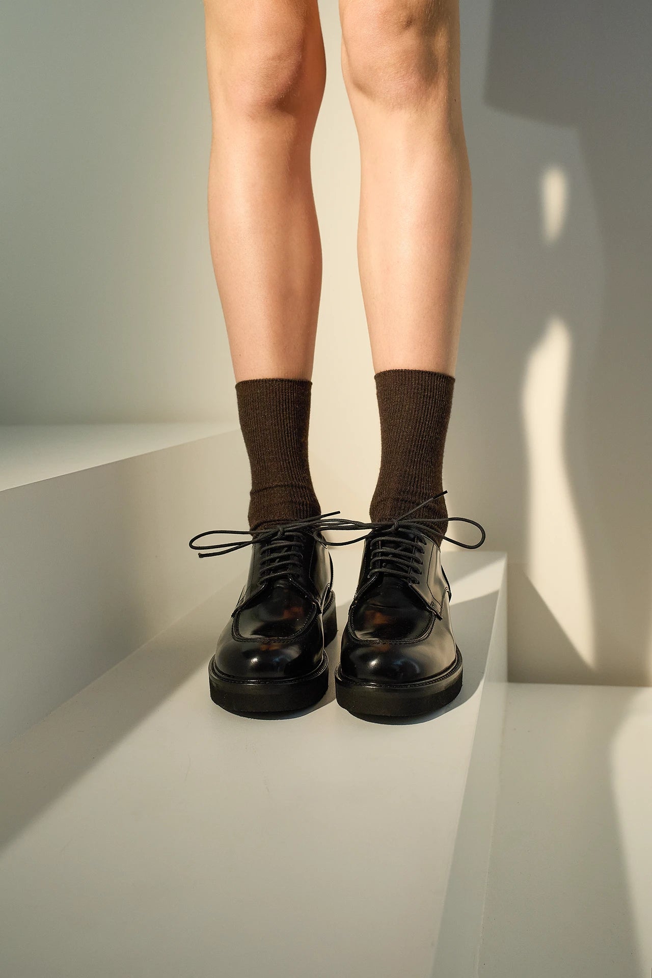 Scarpe stringate con suola alta in gomma