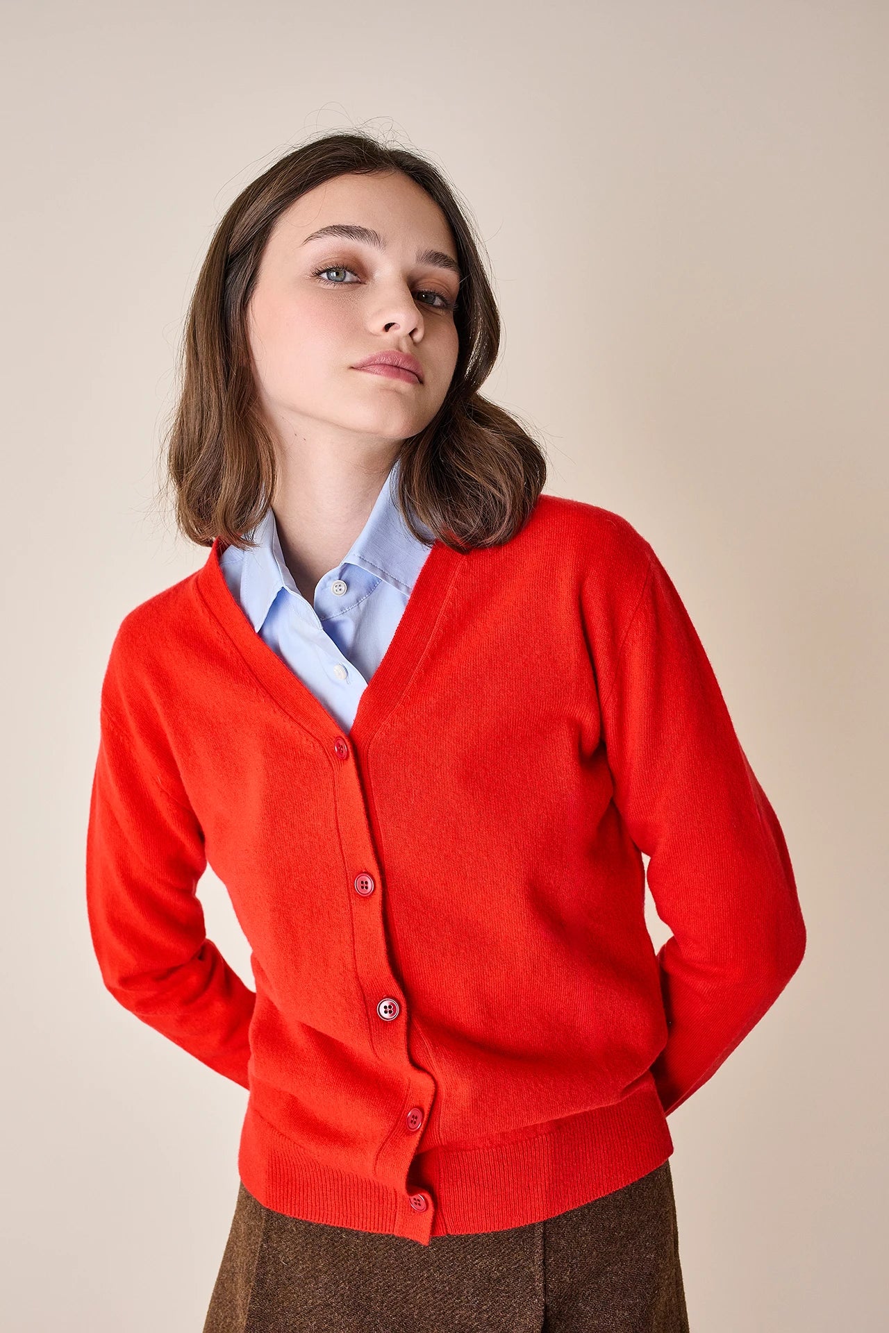 Thin V-neck cardigan