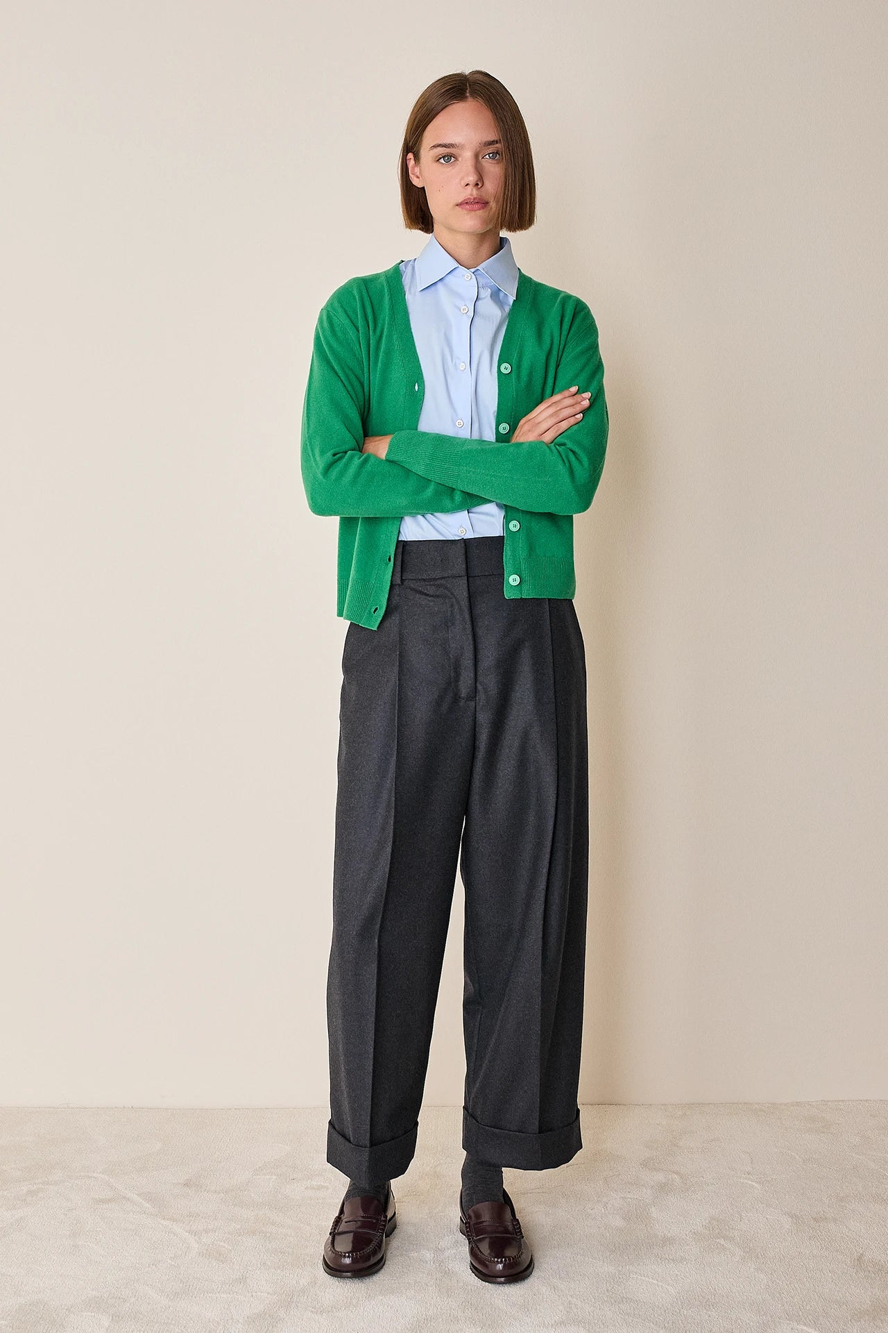 Cardigan sottile con scollo a V