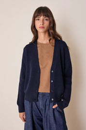 Cardigan a costine in lana vergine