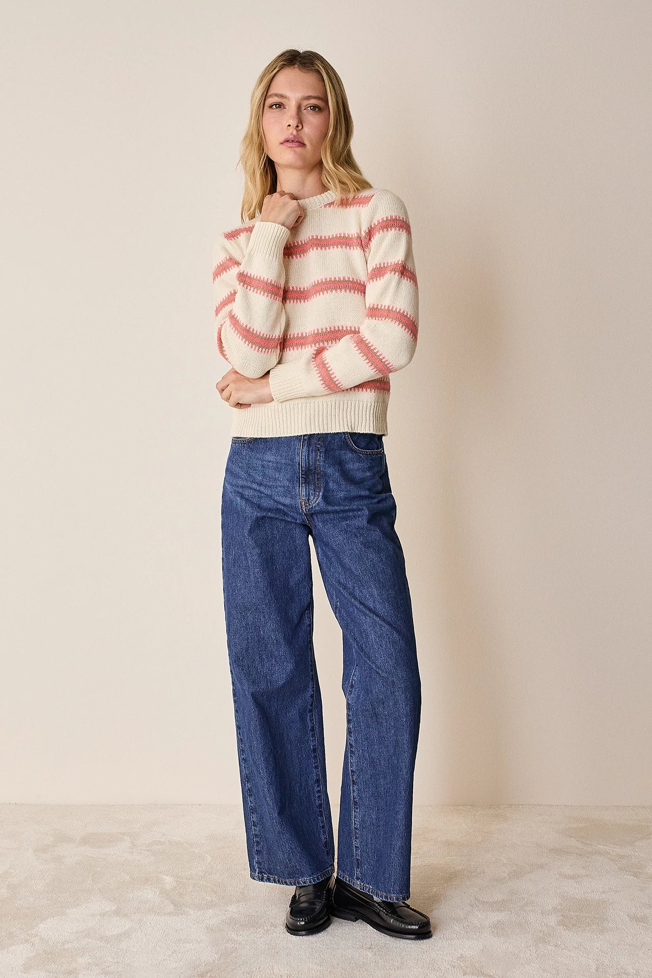 Maglia girocollo con righe jacquard