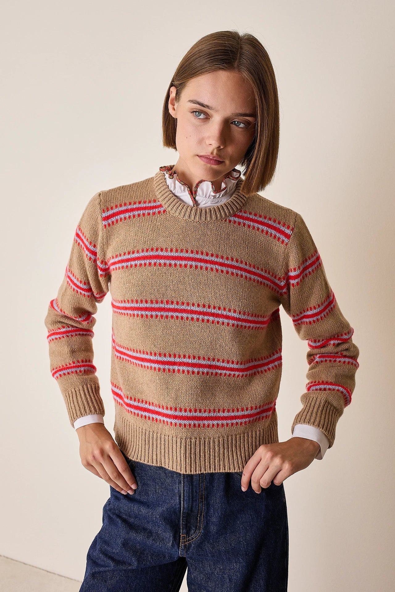 Maglia girocollo con righe jacquard