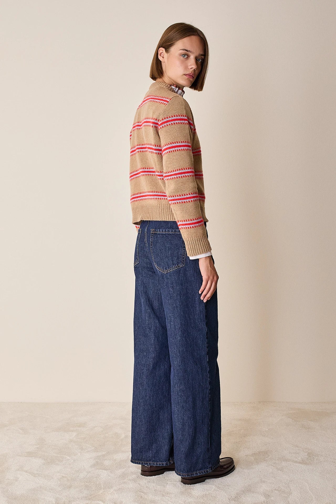 Maglia girocollo con righe jacquard