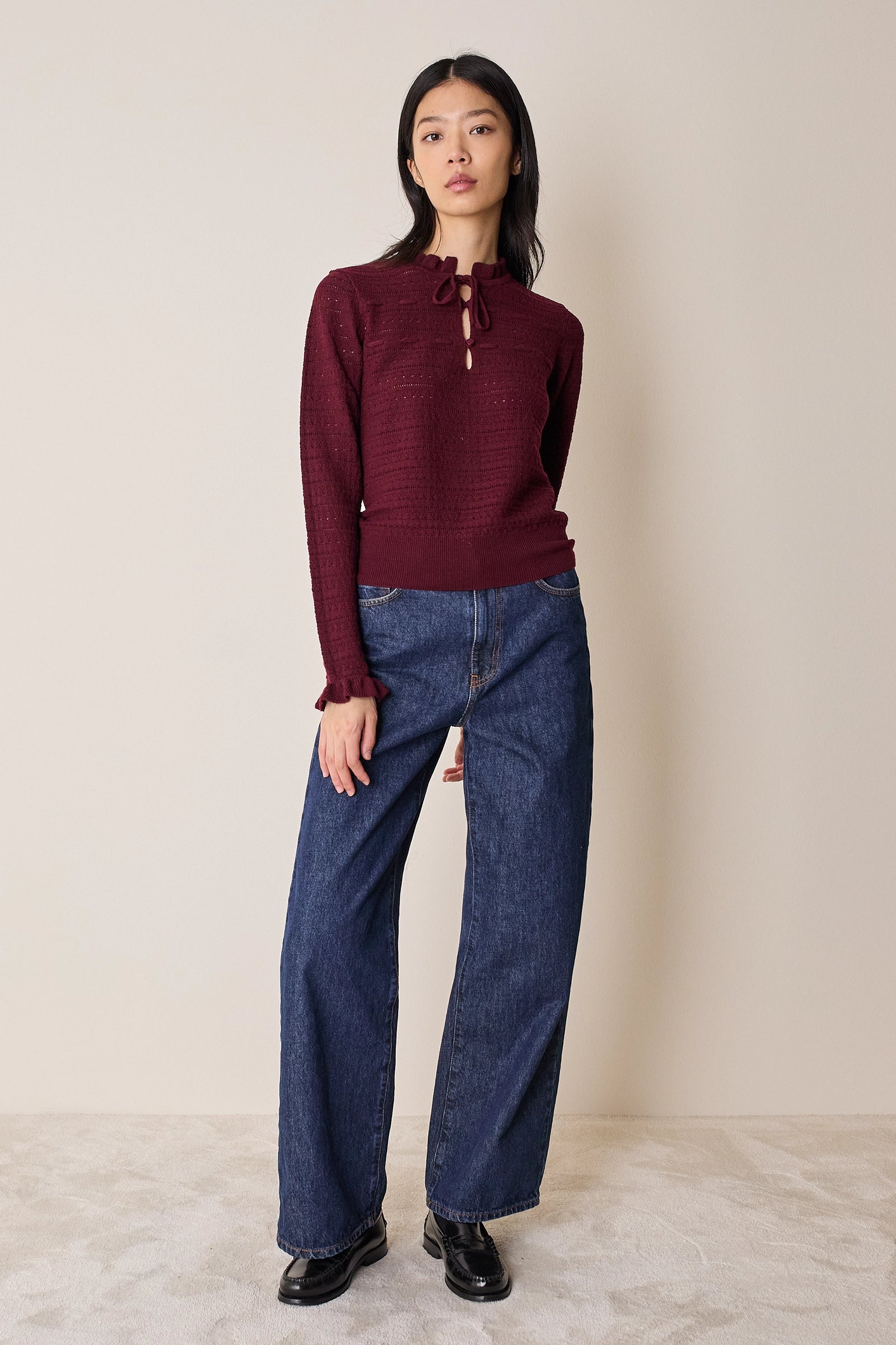 Maglia traforata con laccetto